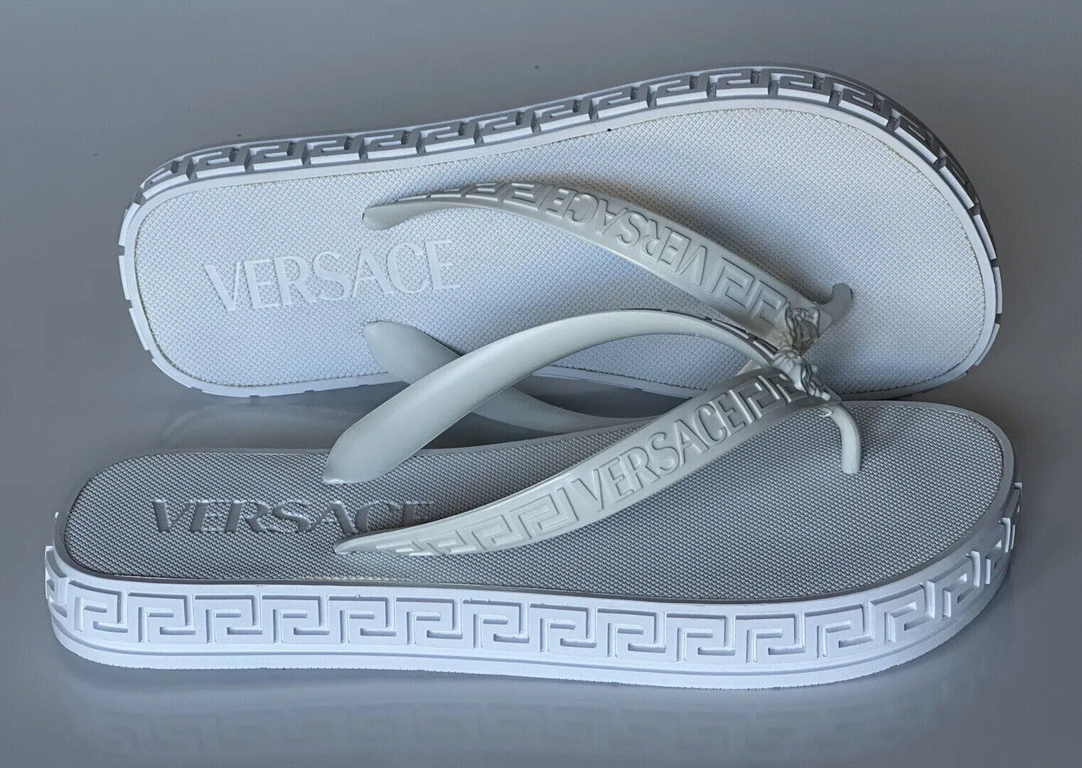 NIB $345 Versace Medusa Head Off White Flip Flops Sandals 10 US (40) 1003737 IT