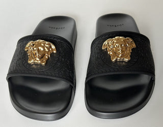 NIB $ 450 Versace Gold Medusa Head Slides Sandalen Schwarz 8 US (38 Euro) Italien 
