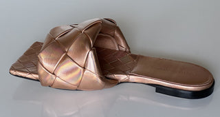 NWT $1350 Bottega Veneta Lido Violet — Сандалии на плоской подошве Old Rose, обувь 7,5 США, 608853 