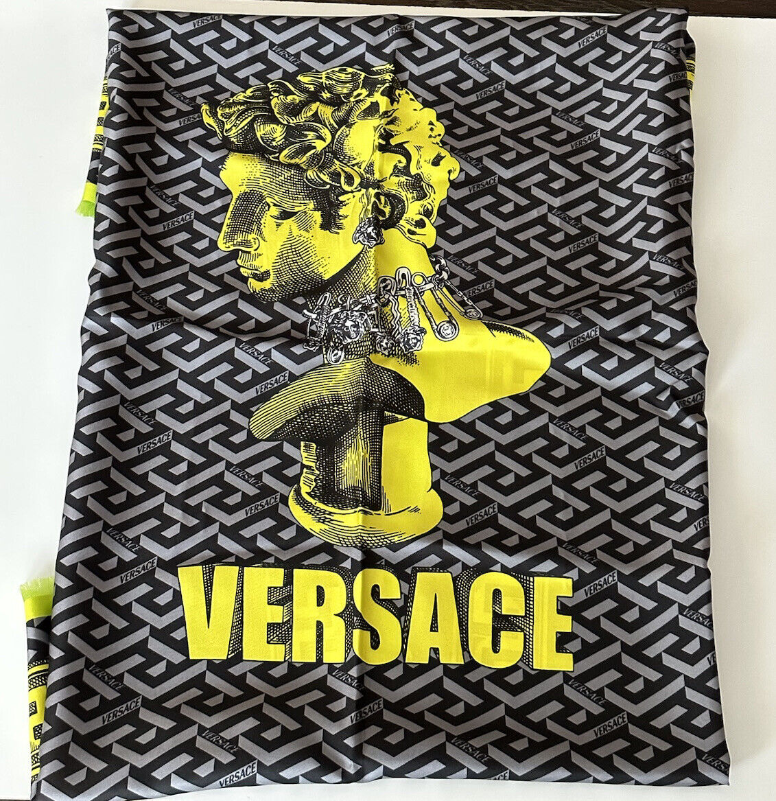New $875 Versace Greek Key Logo Silk Twill Foulard Scarf 35.5"x35.5” IT 1001600
