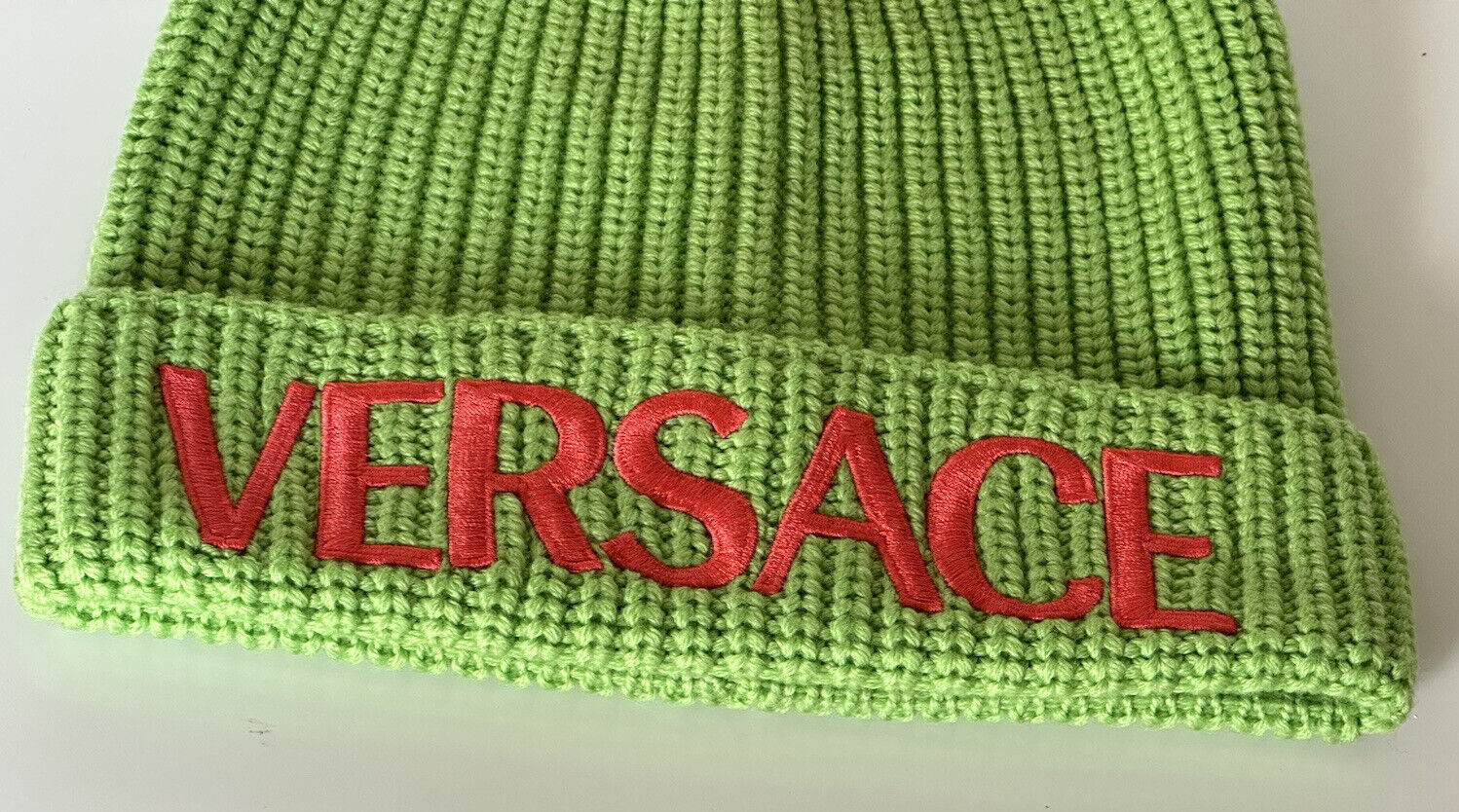 NWT $495 Versace Knit Beanie Шерстяная зеленая шапка с вышивкой логотипа 1001181 Италия 