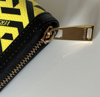NWT Versace Черный/Желтый Кошелек/Клатч из телячьей кожи на молнии 1001873 Италия 