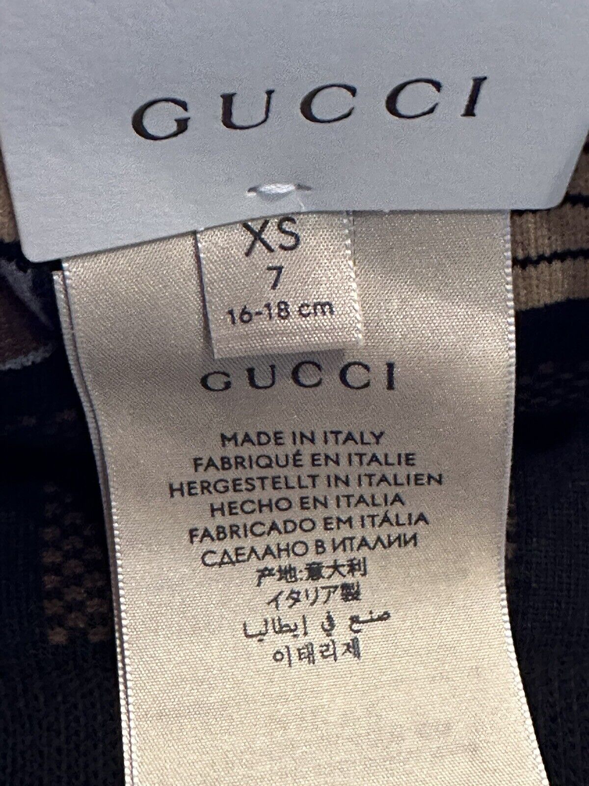 Neu mit Etikett: Gucci GG Socken in Schwarz/Beige, Größe XS (16–18 cm), hergestellt in Italien, 675854 