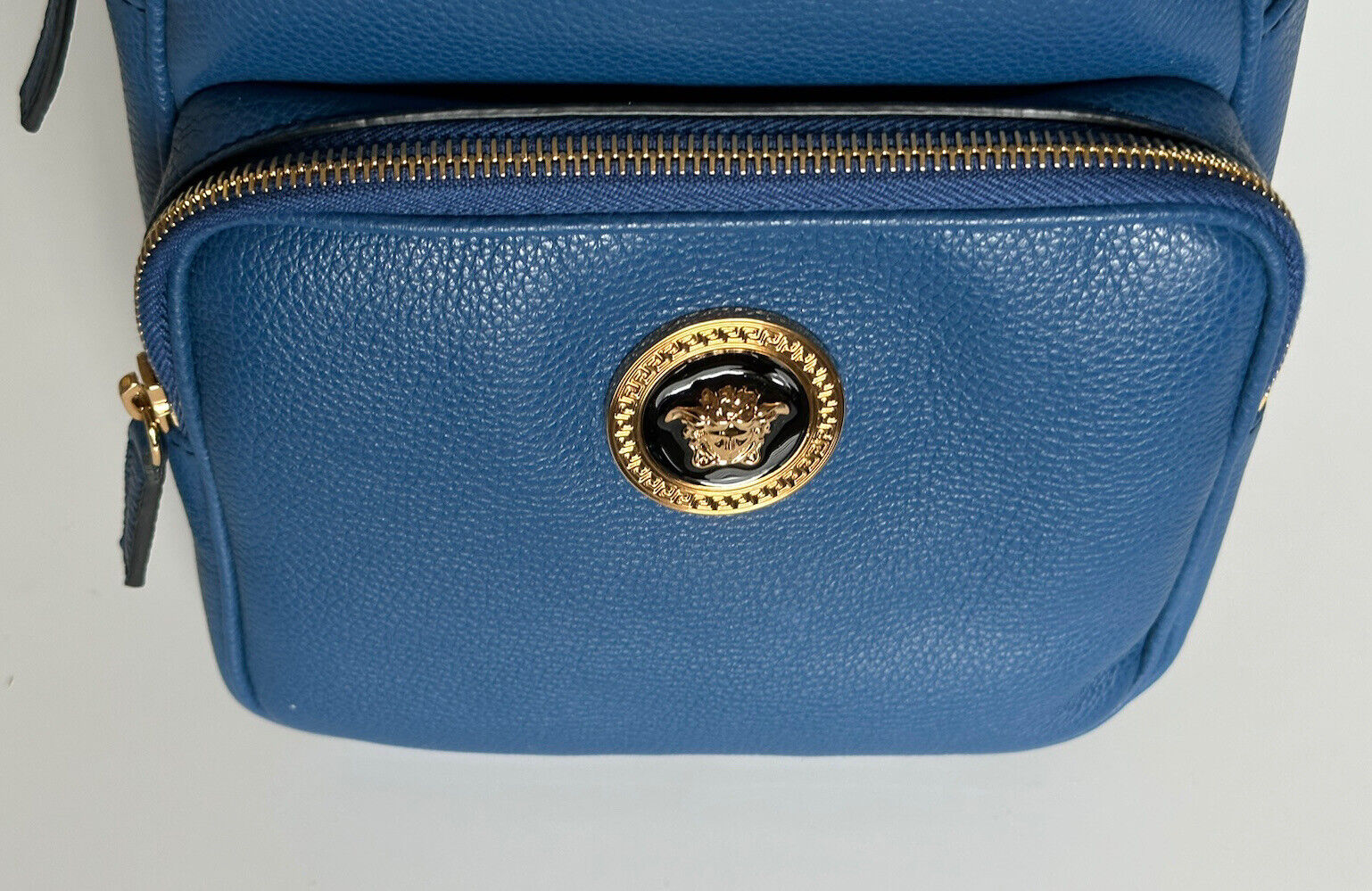 NWT $1590 Versace Рюкзак из зернистой телячьей кожи Medusa Синий 1008862 IT 