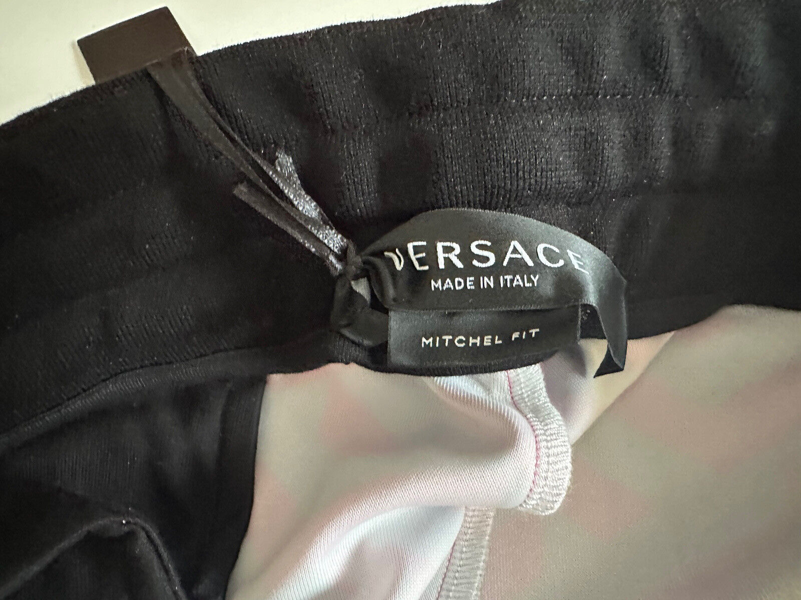 NWT 1295 долларов Versace Спортивные брюки Mitchel Fit с греческим логотипом Versace L 1004707 