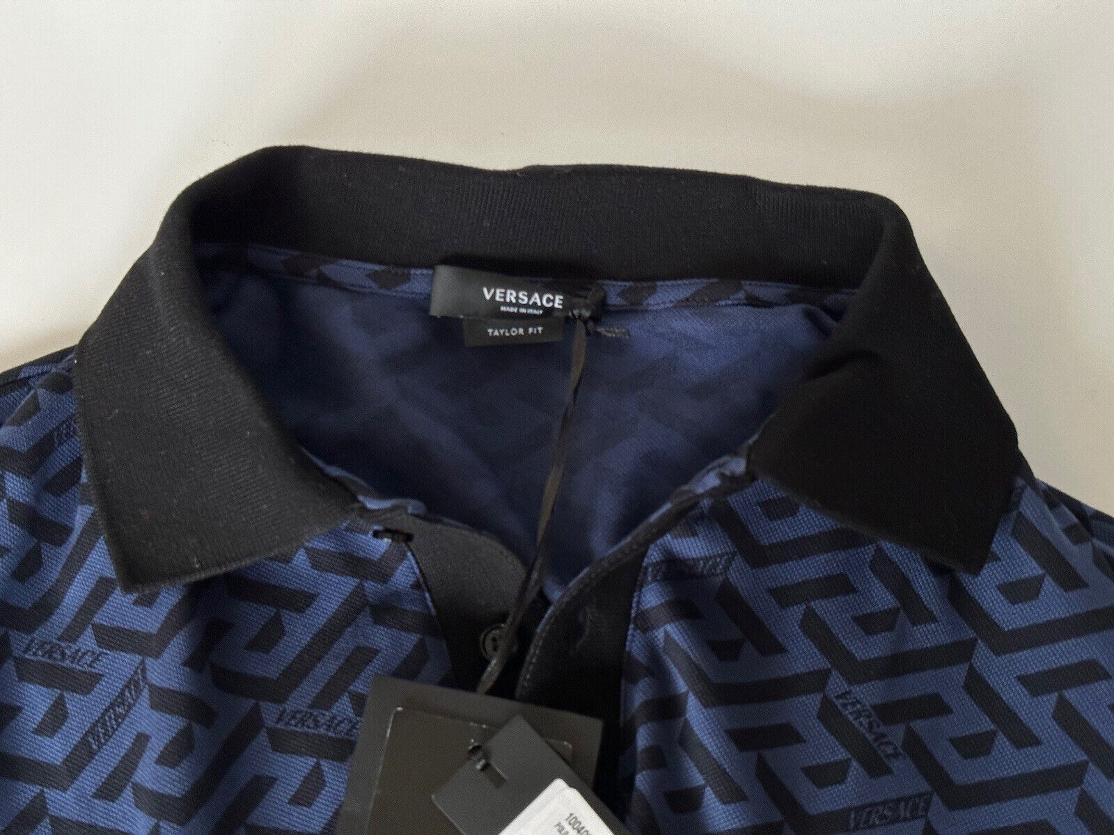 NWT $775 Versace Piquet Greca Signature Синяя/Черная рубашка-поло 2XL 1004083 Италия