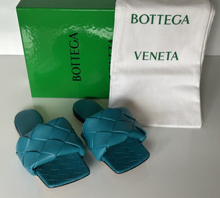 NWT $1350 Bottega Veneta Petroleum Синие сандалии на плоской подошве, обувь 7,5, США 608853 