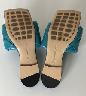 NWT $1350 Bottega Veneta Petroleum Синие сандалии на плоской подошве, обувь 7,5, США 608853 