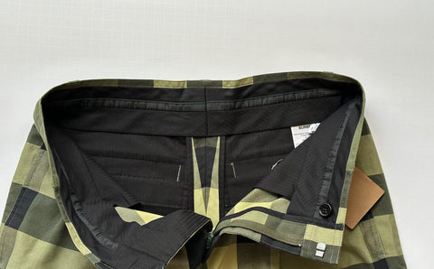 Neu mit Etikett: 590 $ Burberry Herren-Shorts aus militärisch grün karierter Baumwolle, 38 US (32,5 Zoll) 8042781 