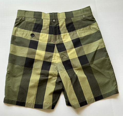 Neu mit Etikett: 590 $ Burberry Herren-Shorts aus militärisch grün karierter Baumwolle, 38 US (32,5 Zoll) 8042781 