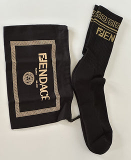 Вязаные носки Fendi FF среднего размера, черные, средние, 195 долларов США, сделано в Италии FXZ443