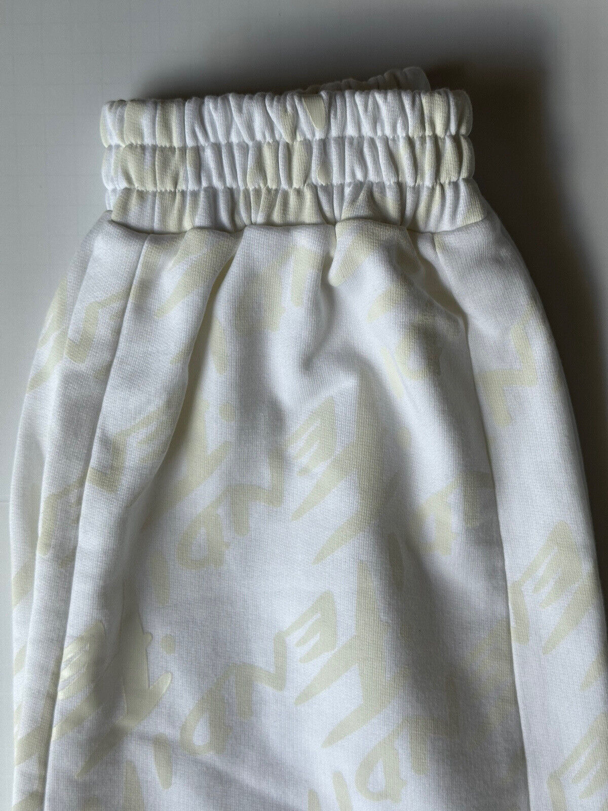 Женские вязаные брюки-джоггеры Fendi молочно-белого цвета с принтом NWT, 950 долларов США, 40 (4 США) IT 