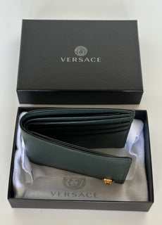 Зеленый кошелек из телячьей кожи Versace со встроенными акцентами Medusa, NWT, 425 долларов США, сделано в Италии 