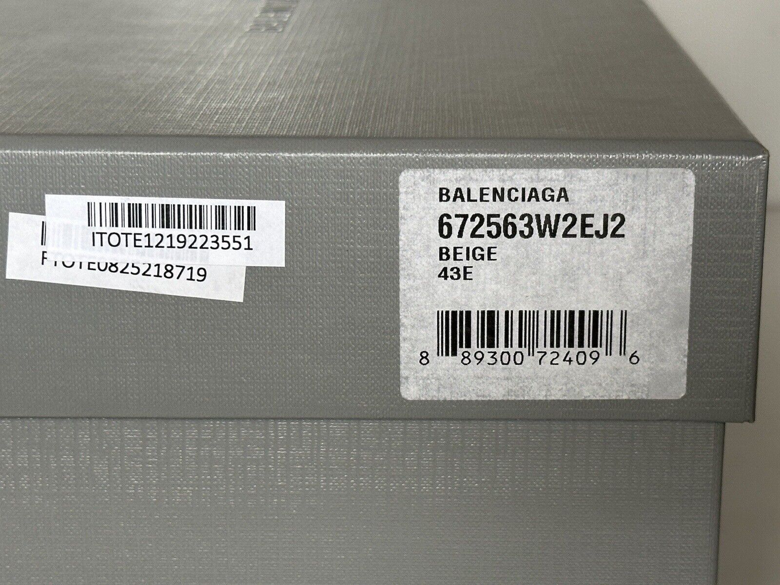 СИБ 750 долларов США Balenciaga Мужские сабо из искусственной овчины бежевого цвета 10 США (43 евро) IT 67256 