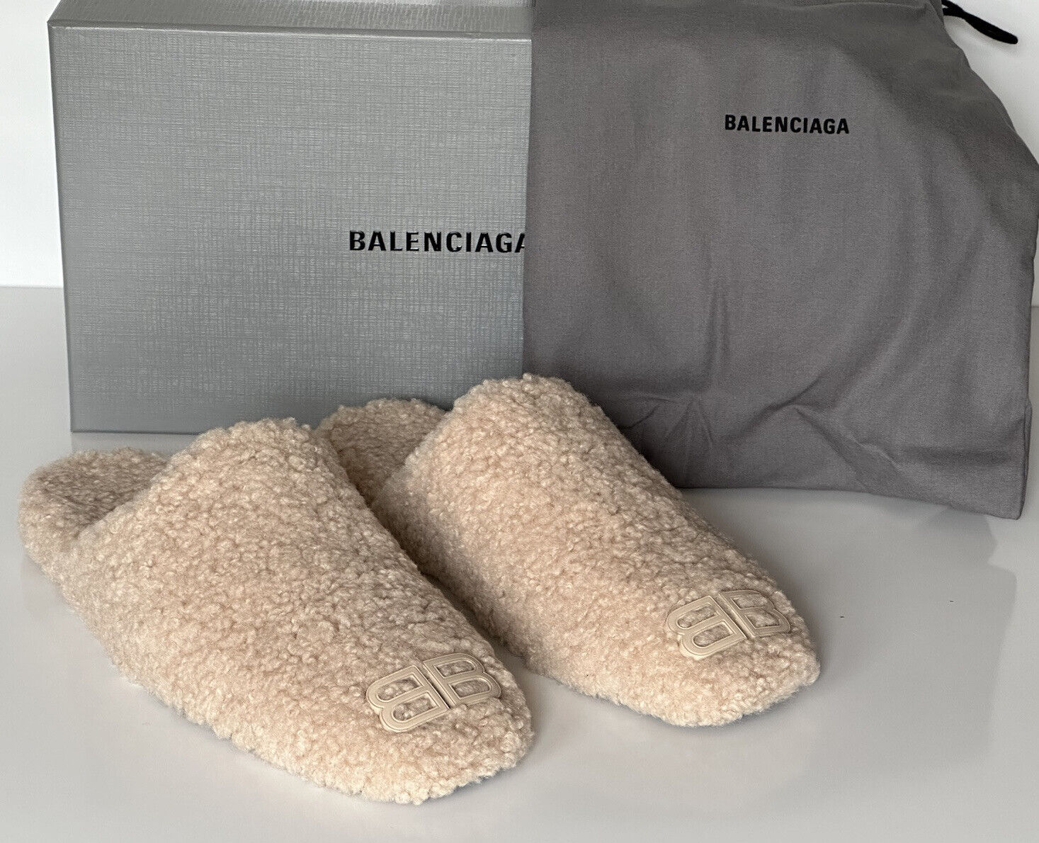 NIB 750 $ Balenciaga Herren-Pantoletten aus Lammfellimitat Beige 10 US (43 Euro) IT 67256 
