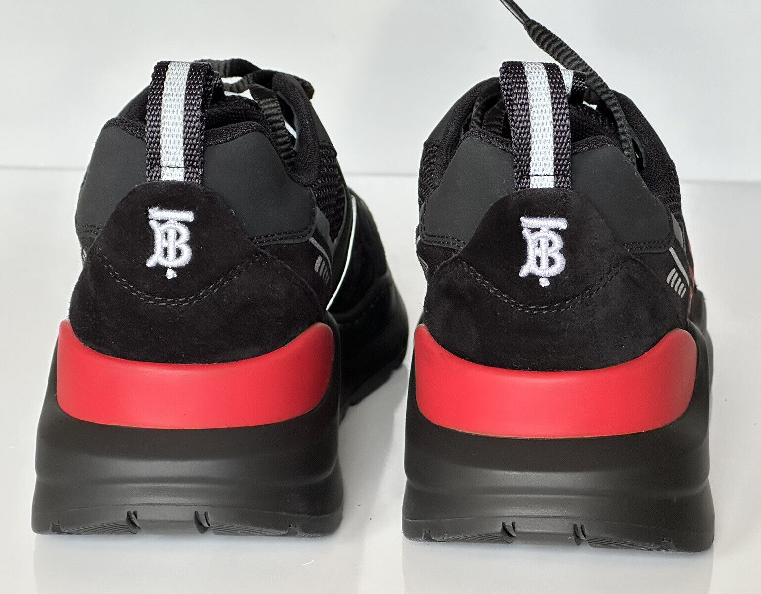 NIB $850 Burberry TNR Sean Men's Black/Red Sneakers 9.5 US (42.5 Eu) 8057350 IT