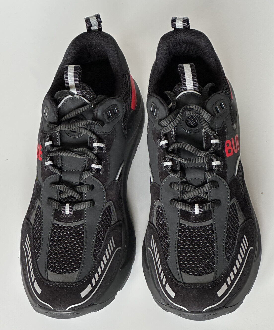 NIB 850 $ Burberry TNR Sean Herren-Sneaker in Schwarz/Rot 9,5 US (42,5 Eu) 8057350 IT 
