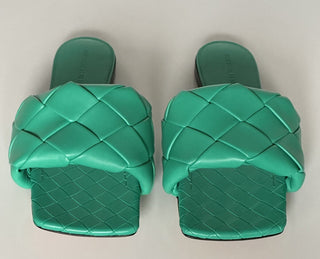 NWT 1350 долларов США Bottega Veneta Зеленые сандалии на плоской подошве Loden Обувь 11,5 США (41,5 ЕС) 608853 