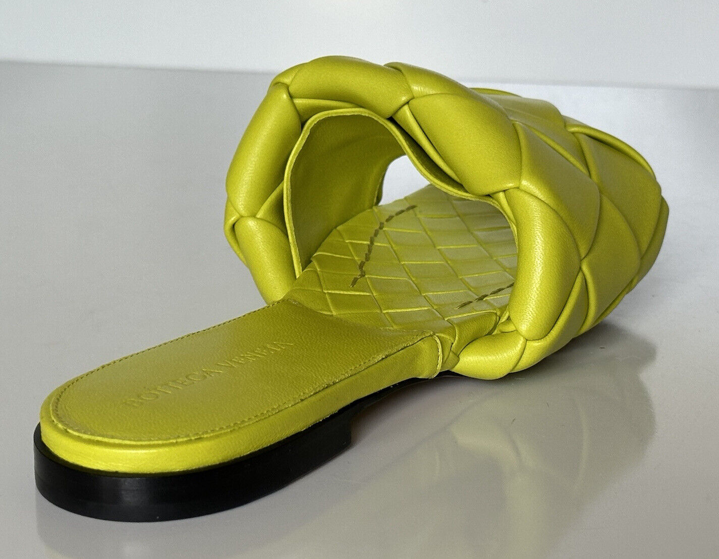 NWT $1350 Bottega Veneta Yellow Lemon Flat Sandals Shoes 7.5 US (37.5 Eu) 608853