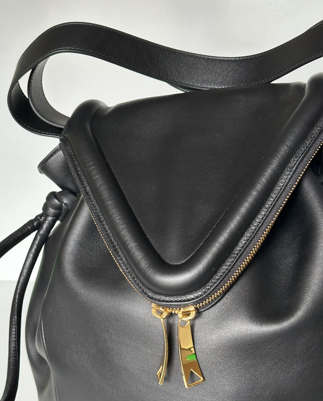 NWT $3500 Bottega Veneta Napa Большая кожаная сумка через плечо Carbas, Италия 