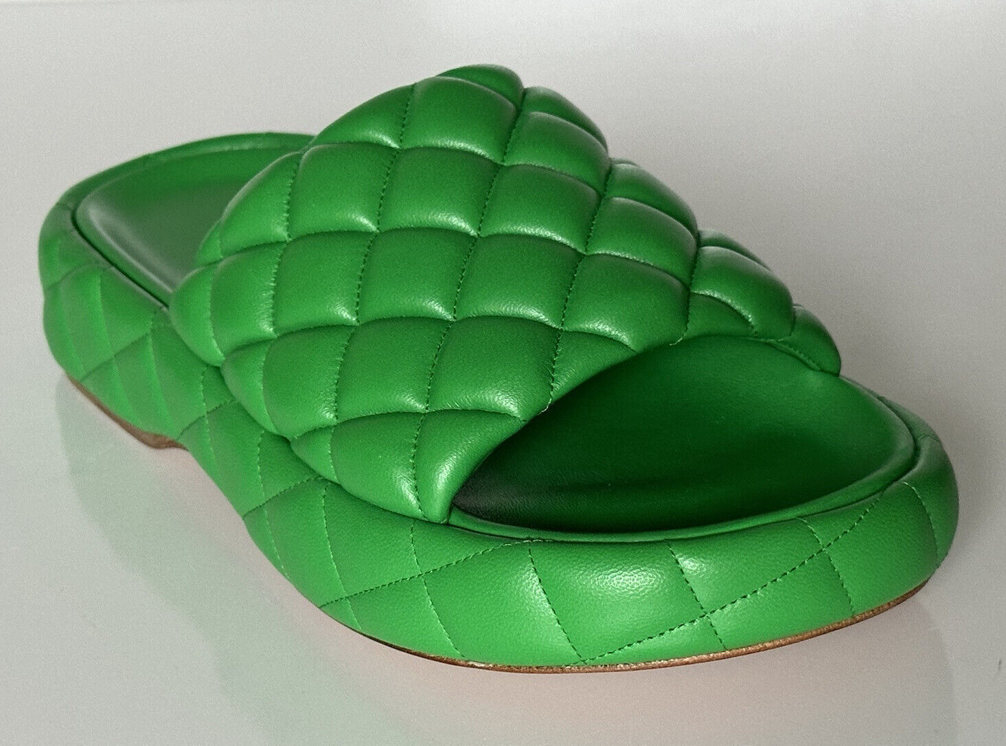 NIB $1450 Bottega Veneta Green Quilted Leather Padded Sandals 9 US 708885 IT