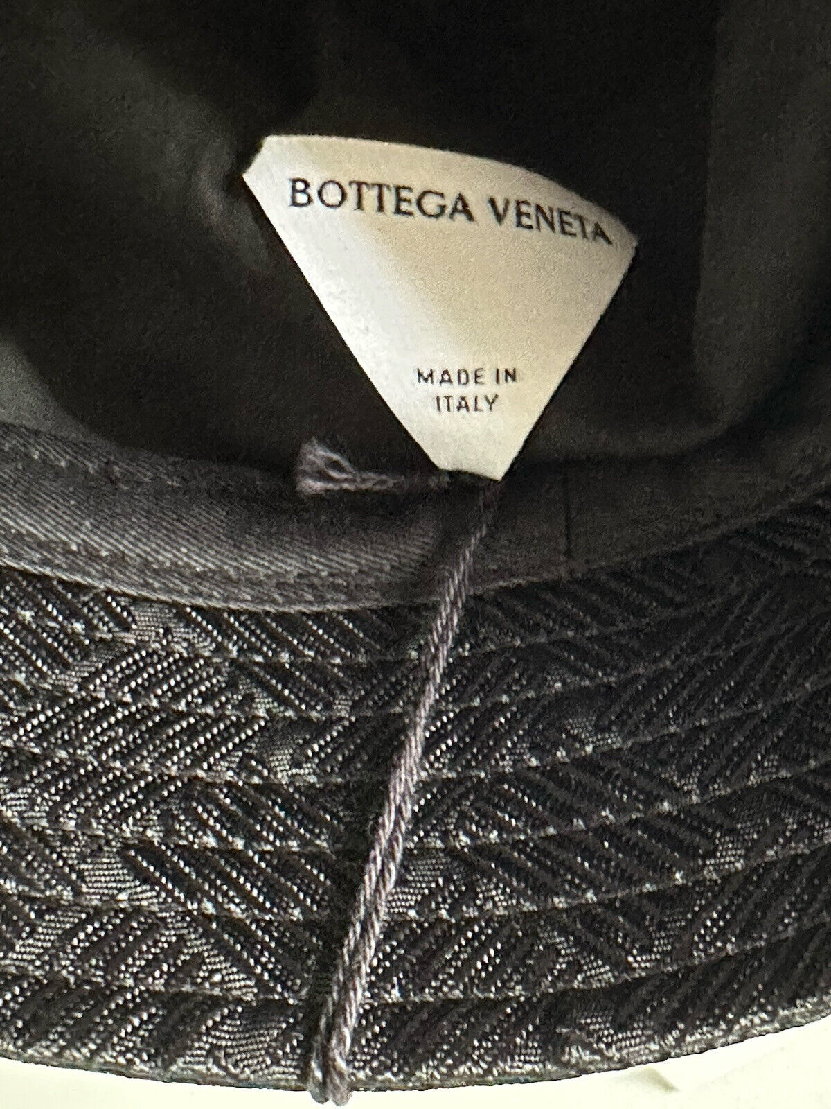 Neu mit Etikett: 600 $ Bottega Veneta Intrecciato Nylon Fischerhut Schwarz M (57 cm) 687344 