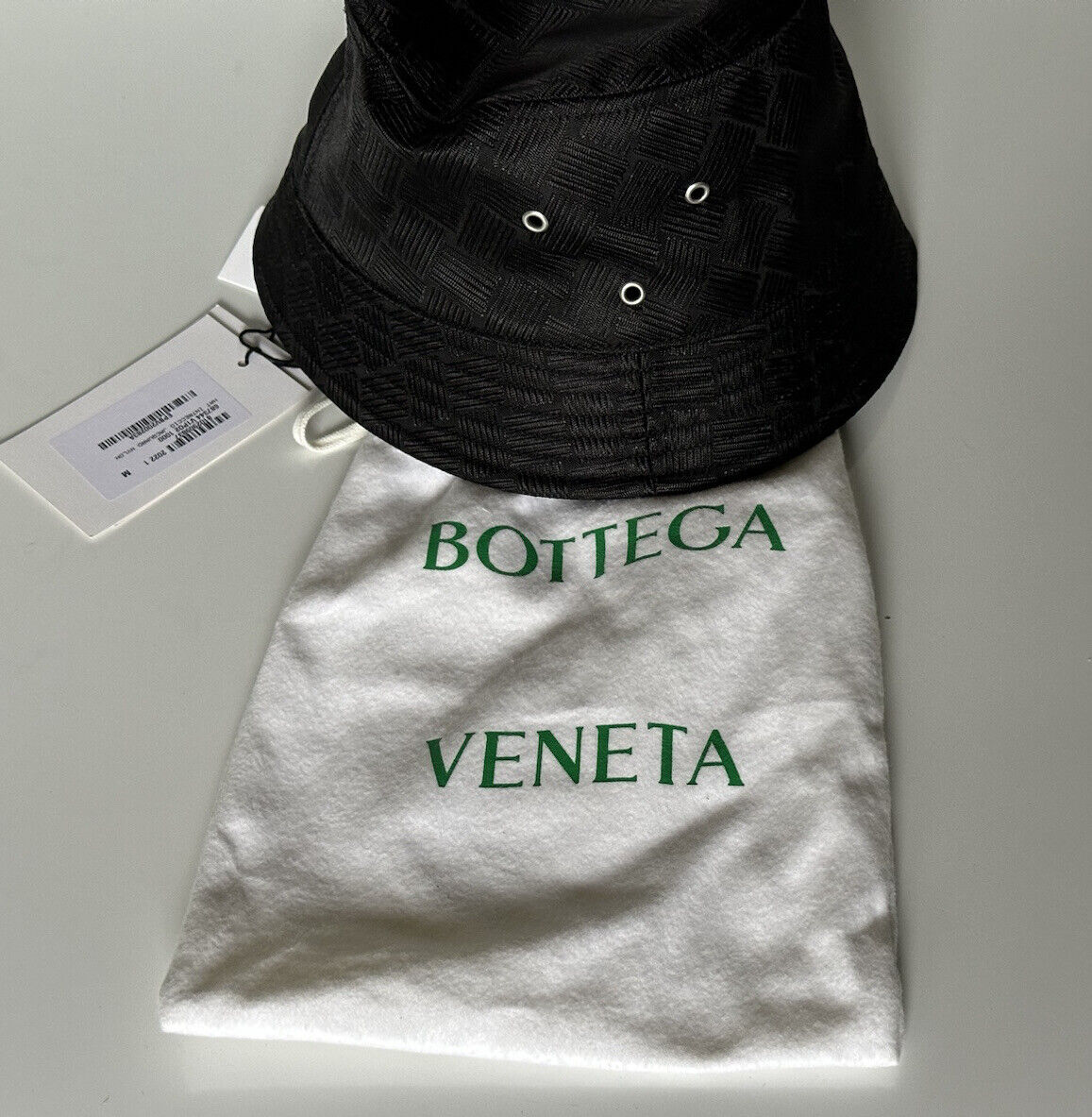 Neu mit Etikett: 600 $ Bottega Veneta Intrecciato Nylon Fischerhut Schwarz M (57 cm) 687344 