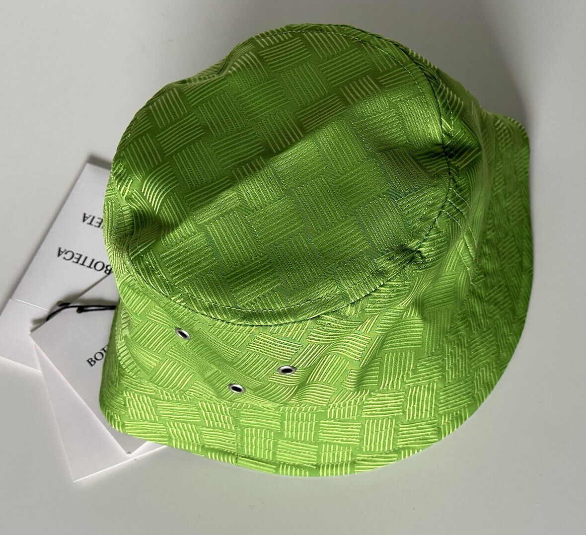 NWT $600 Bottega Veneta Intrecciato Nylon Bucket Hat Green L (60 cm) 687344