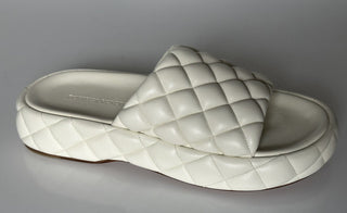 NIB $1450 Bottega Veneta White Quilted Leather Padded Sandals 10 US 708885 IT