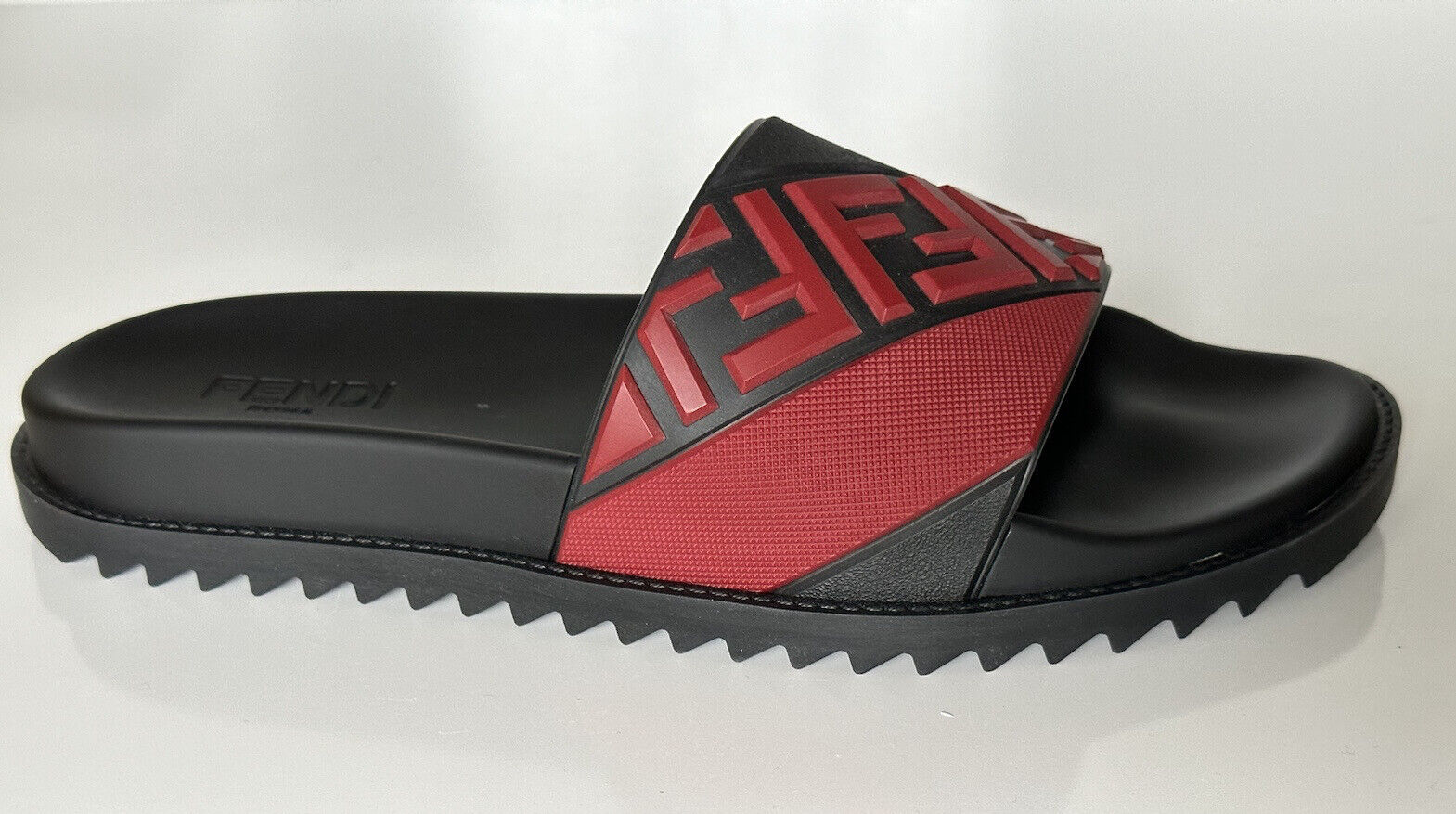 NIB 460 $ Fendi Herren FF Rubber Slide Sandalen Schwarz/Rot 12 US/11 UK 7X1377 Italien