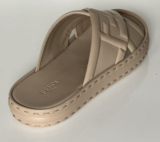 NIB Мужские шлепанцы Fendi FF из телячьей кожи 895 долларов США, бежевые 9 US/8UK 7X1501 IT