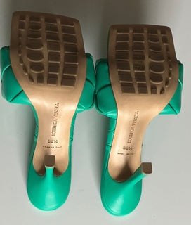 NWT $1500 Bottega Veneta Lido Intrecciato Leather Mules Green 8.5 US 608854