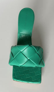 NWT $1500 Bottega Veneta Lido Intrecciato Leather Mules Green 8.5 US 608854