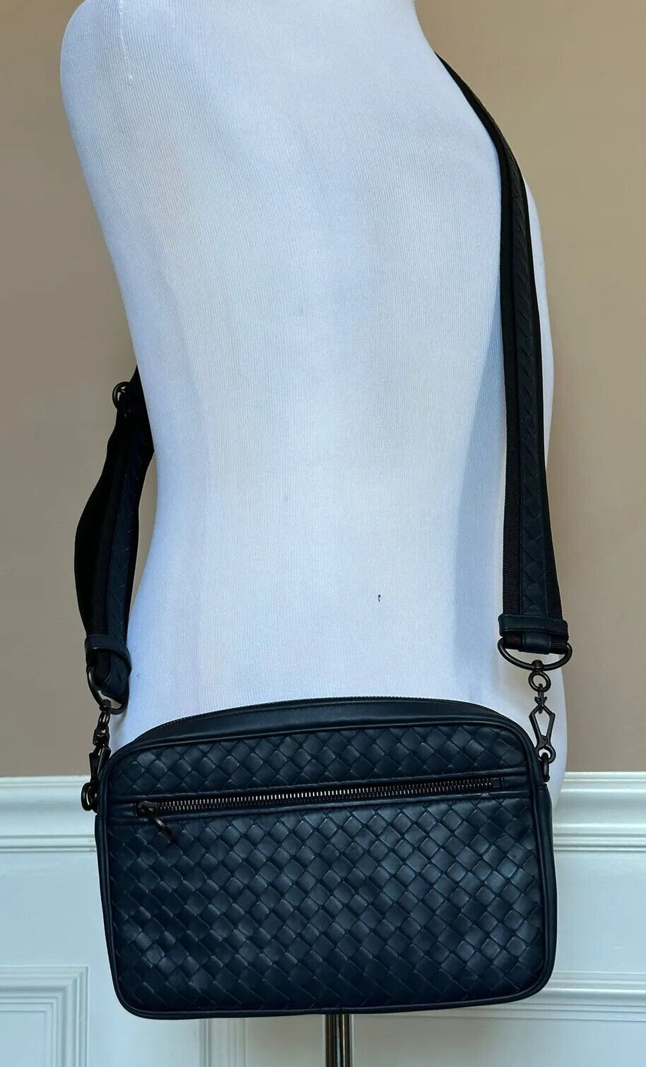 NWT $1890 Bottega Veneta Intrecciato Leather Crossbody or Clutch Bag Blue 548040