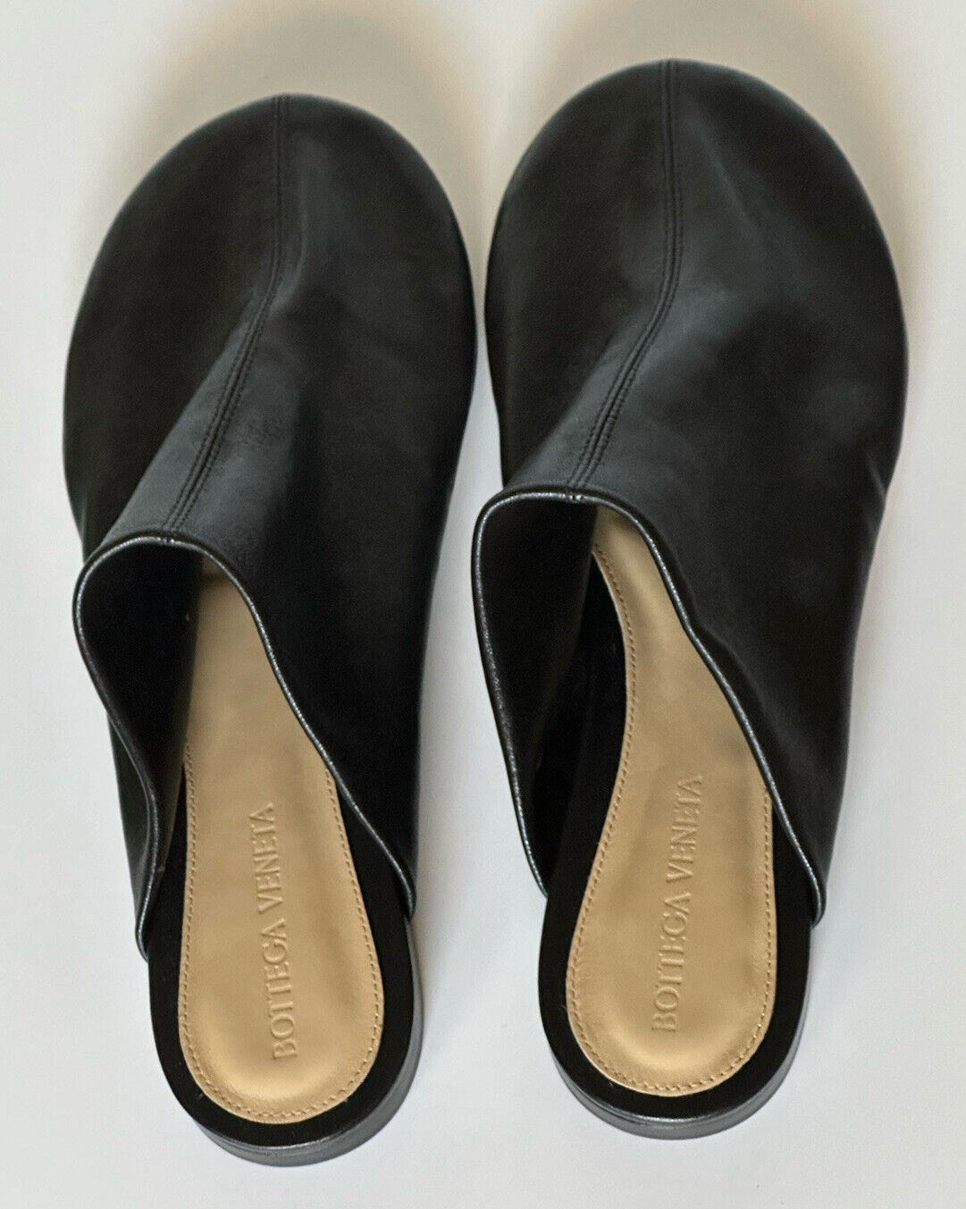 NIB 759 $ Bottega Veneta Slipper-Sandalen aus schwarzem Napa-Leder 7 US (37 Euro) 667185