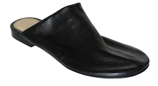 Черные сандалии-тапочки из кожи напа Bottega Veneta 759 долларов США (39 евро) 667185