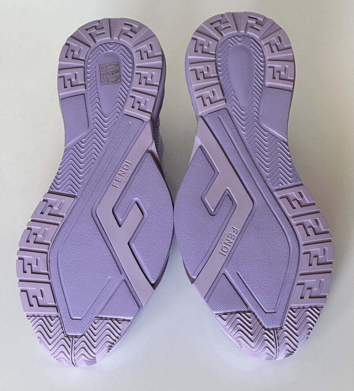 NIB 1050 Fendi Flow Men's Fabric Lilac Sneakers 10 US (43 Euro) 7E1504 Italy