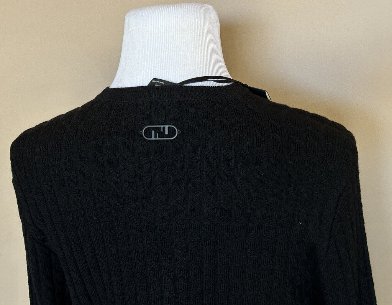 СЗТ 1250 долларов США Fendi Шерстяной вязаный пуловер Черный 54 евро FZX077 Сделано в Италии 