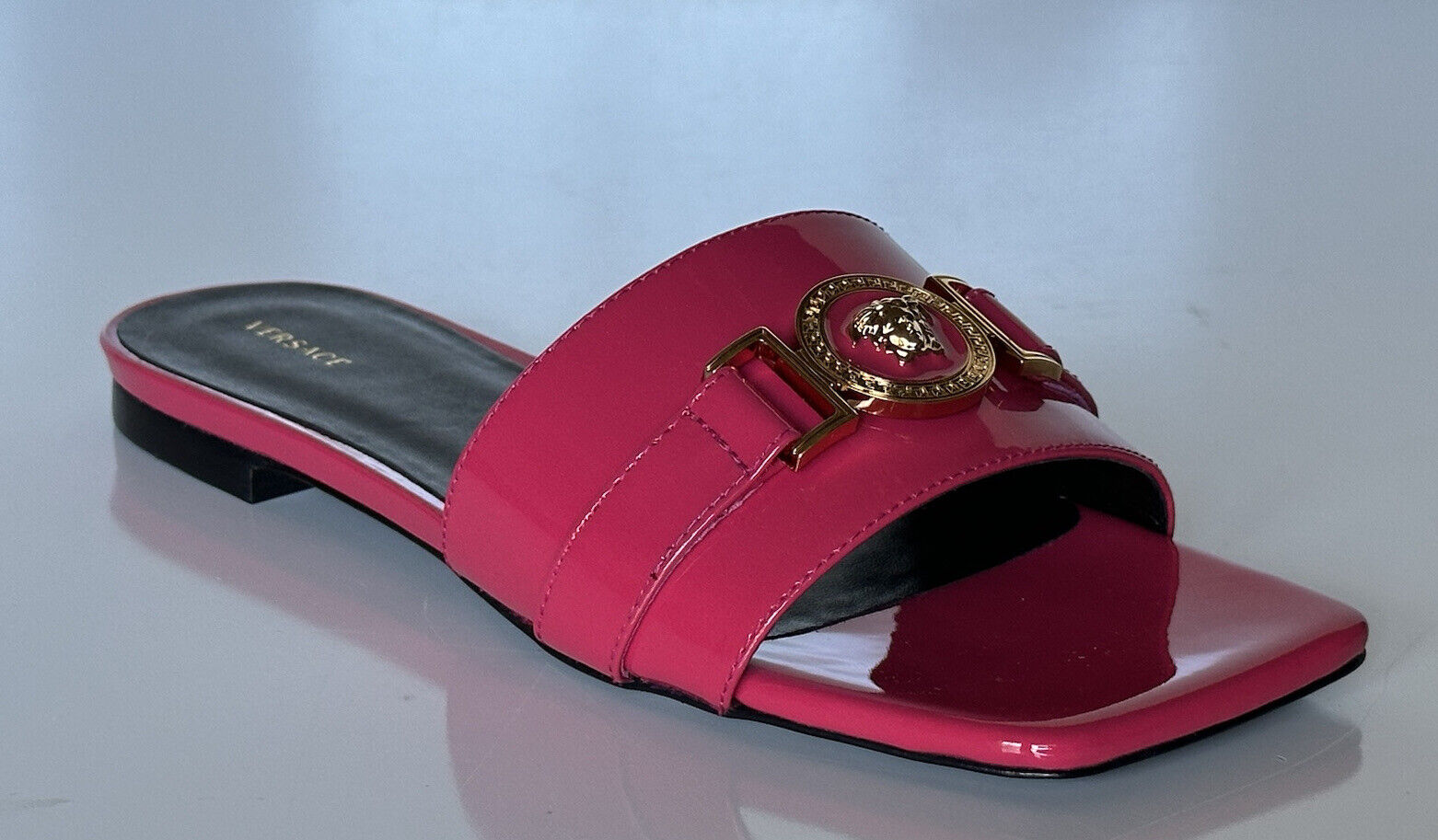 NIB $850 VERSACE Medusa Women's Fuxia Oro Sandals 6 US (36 Euro) 1006144 Spain