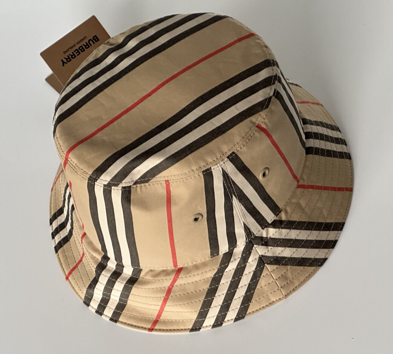 NWT $470 Burberry Check Bucket Hat Cotton Archive Beige L (59 cm) 8056638 Italy