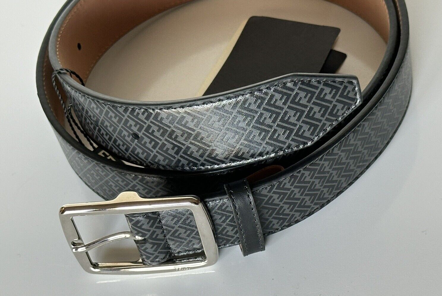 NWT $590 Fendi FF Logo Calf Leather Black/Grey Belt 110/44 Italy 7C0434