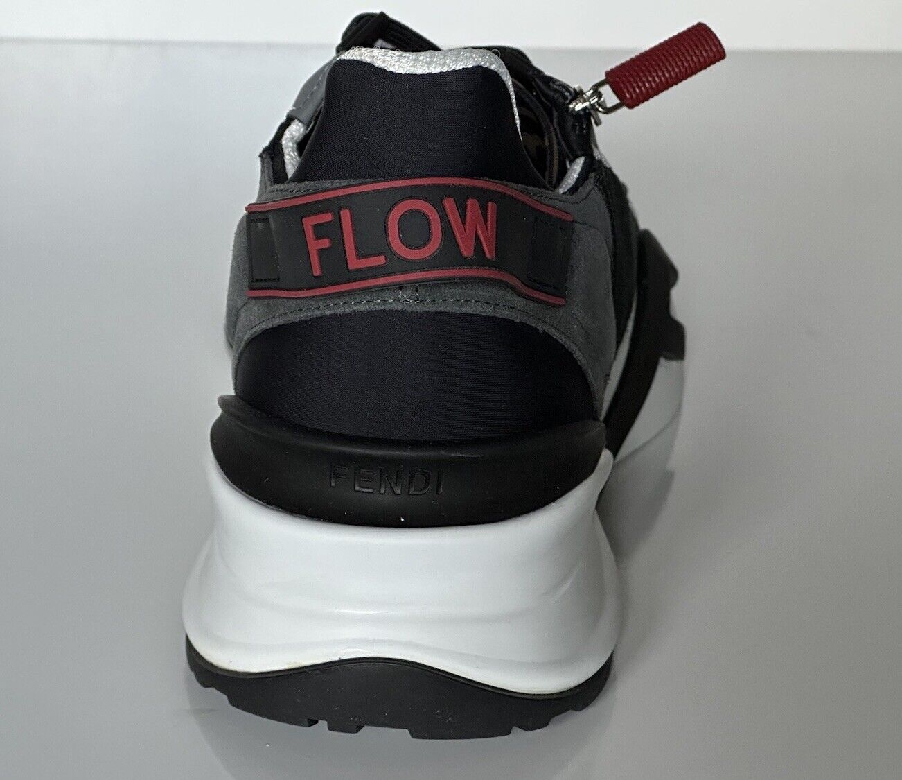 NIB 930 долларов США Мужские кроссовки Fendi Flow из кожи/ткани, черные 11 США (44 ЕС) 7E1392 IT