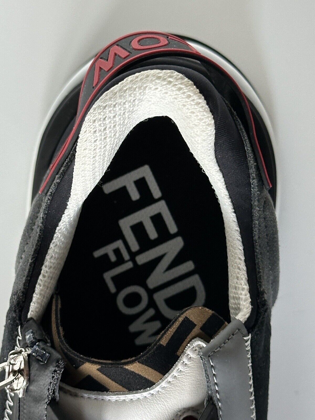 NIB 930 долларов США Мужские кроссовки Fendi Flow из кожи/ткани, черные 11 США (44 ЕС) 7E1392 IT