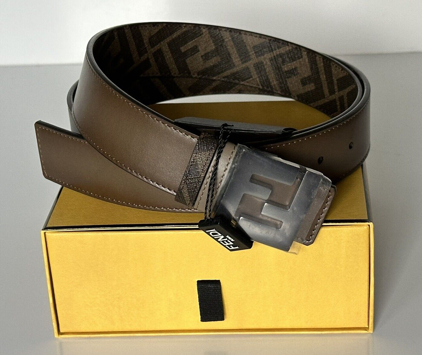 NIB 630 $ Fendi FF Kalbsleder Tartufo/Schwarz&amp;Braun Wendegürtel 105/42 7C0468 