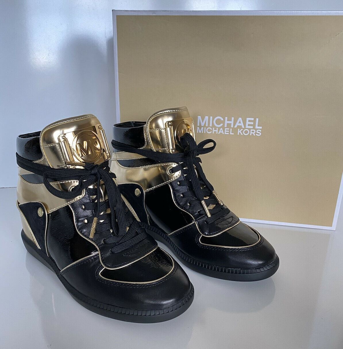 NWB Michael Kors Nikko High Top Sneakers Schwarz Gold Größe 8 US 