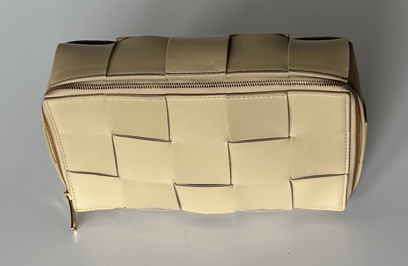 NWT $1250 Bottega Veneta Intrecciato Leather Travel Case Multitan 680212