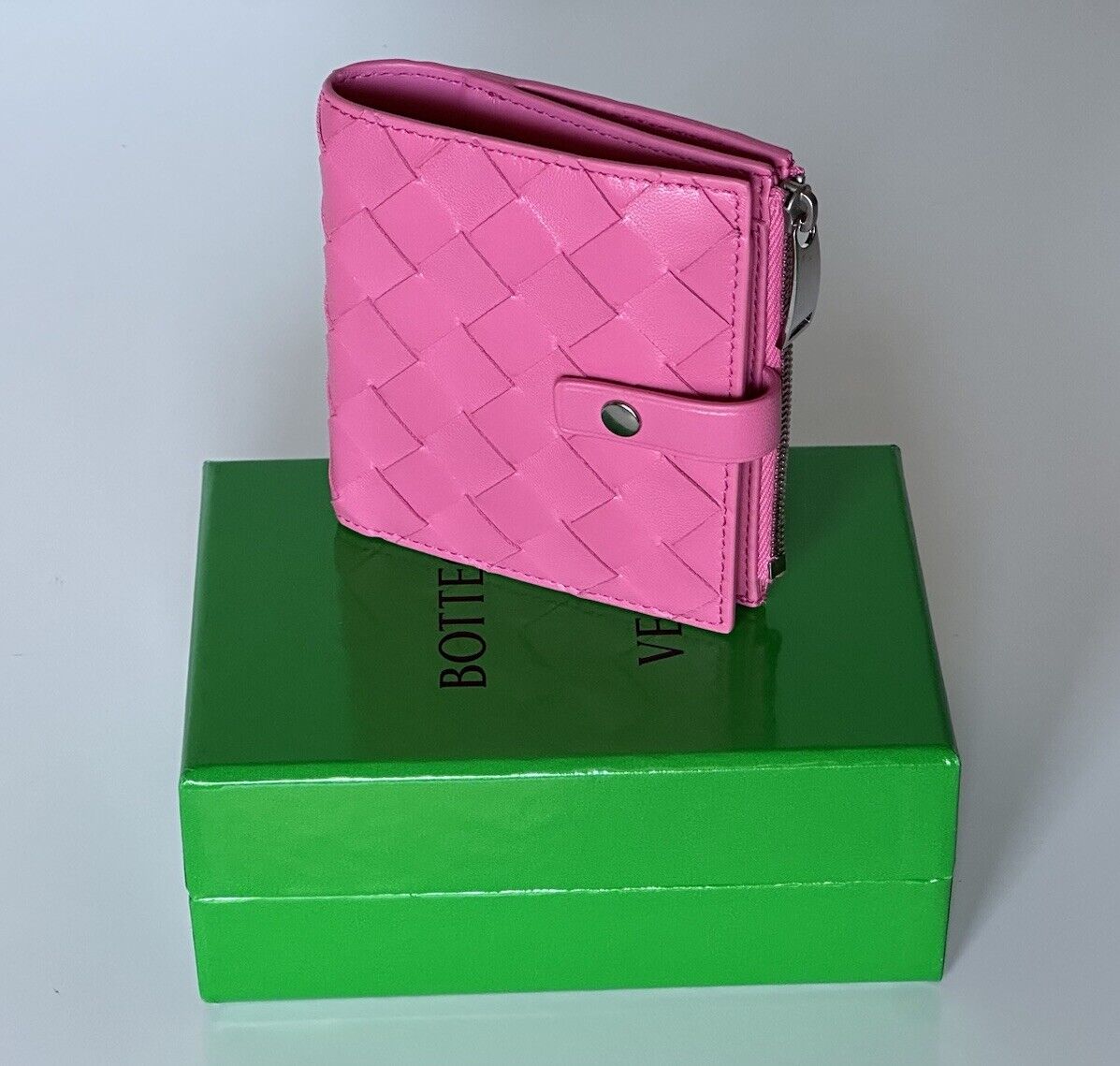 Neu mit Etikett: 630 $ Bottega Veneta Intrecciato Nappaleder-Geldbörse mit Reißverschluss, Pink IT 600270 