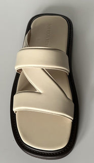NIB 760 долларов США Bottega Veneta Мужские сандалии из телячьей кожи Sea Salt 10 США 651420 