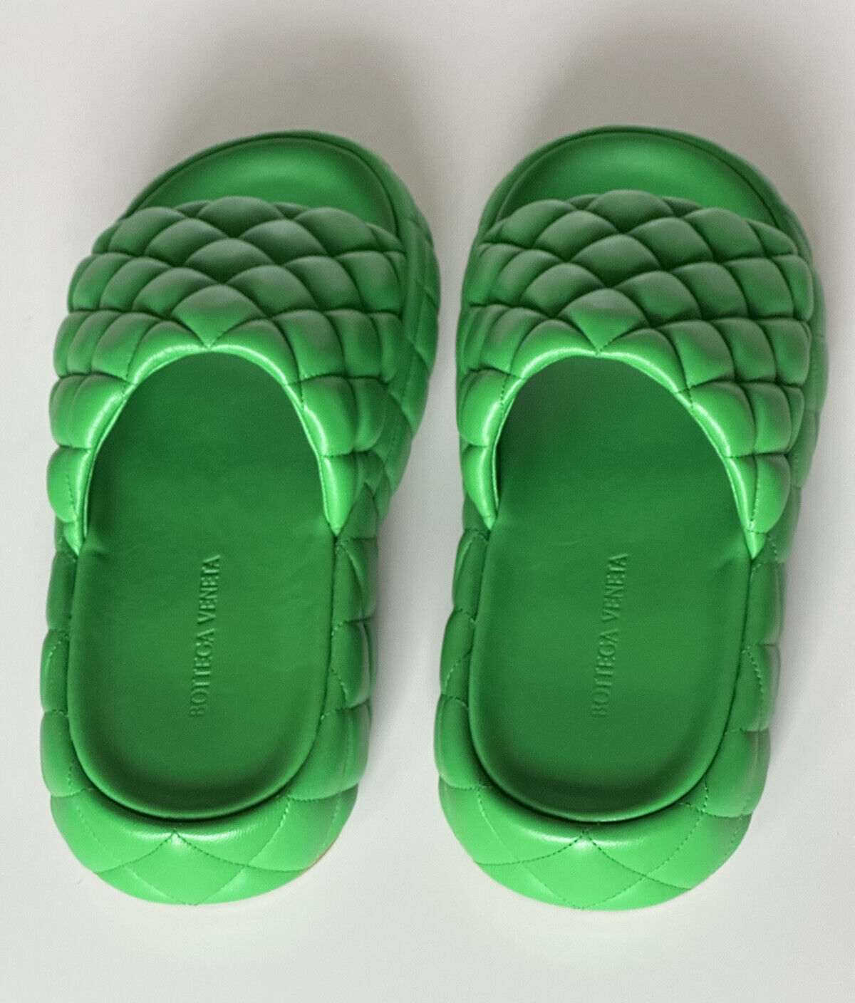 NIB $ 1450 Bottega Veneta Grüne gepolsterte Sandalen aus gestepptem Leder 10 US 708885 IT