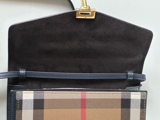 NWT Burberry Маленькая кожаная сумка через плечо Macken House в клетку дерби, синяя 39972051